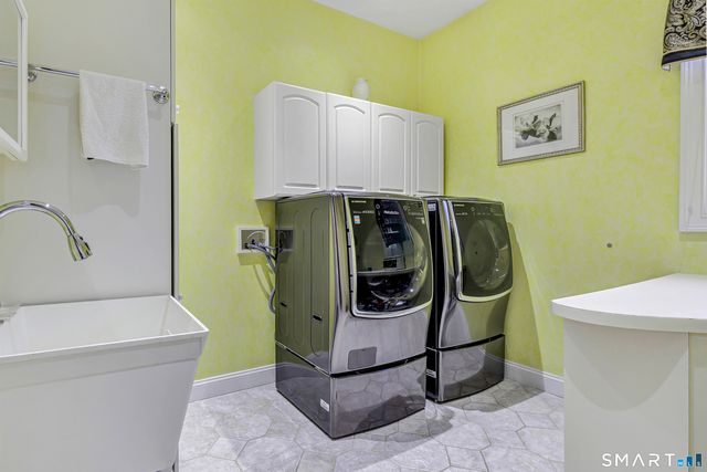 39 Golden Hill Lane, Shelton, CT 06484