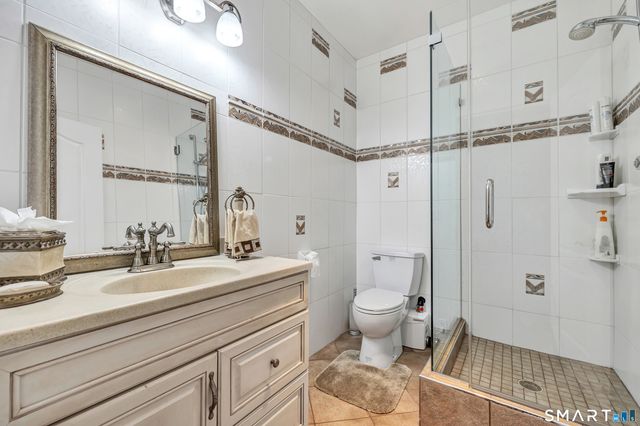 39 Golden Hill Lane, Shelton, CT 06484