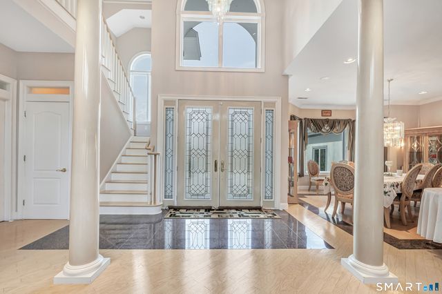 39 Golden Hill Lane, Shelton, CT 06484