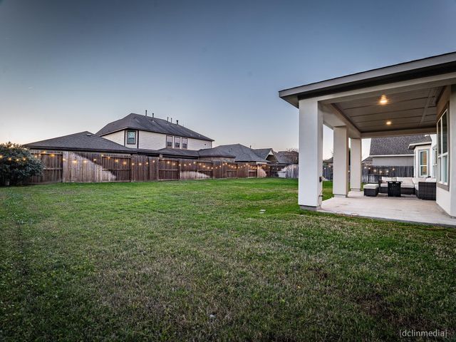 10507 S Sunrise Shores Lane, Cypress, TX 77433
