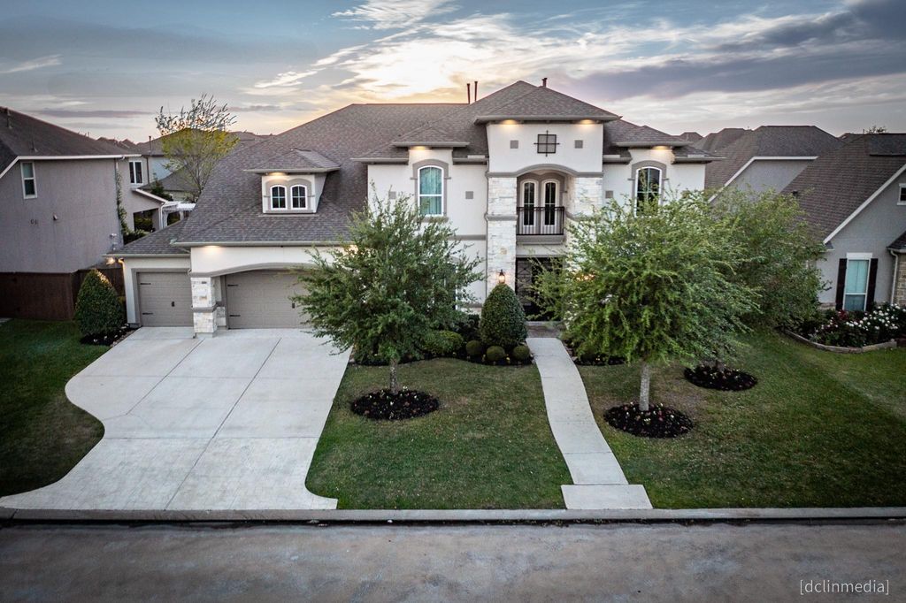 10507 S Sunrise Shores Lane, Cypress, TX 77433