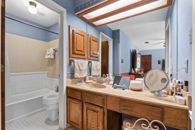 203 Juniper Drive, Arlington, TX 76018