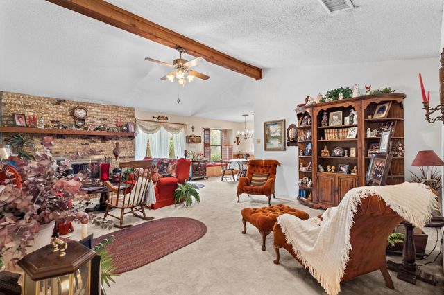 203 Juniper Drive, Arlington, TX 76018
