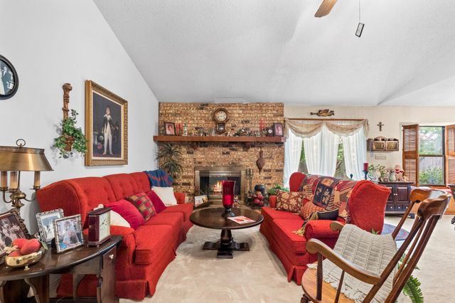 203 Juniper Drive, Arlington, TX 76018