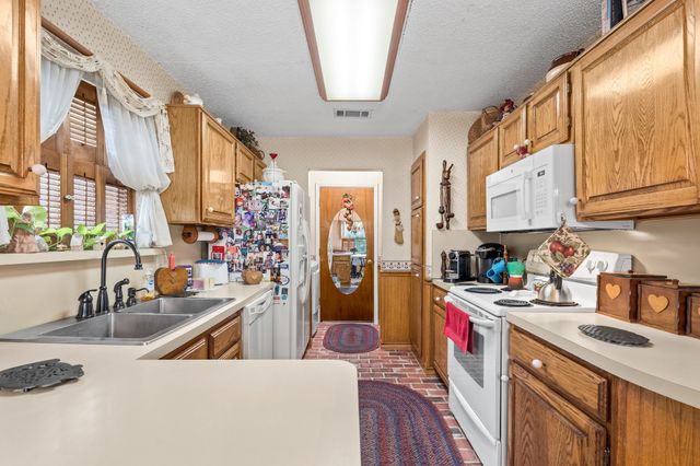 203 Juniper Drive, Arlington, TX 76018