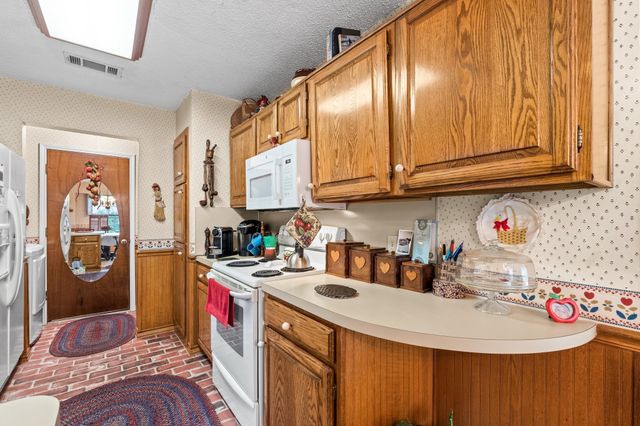 203 Juniper Drive, Arlington, TX 76018