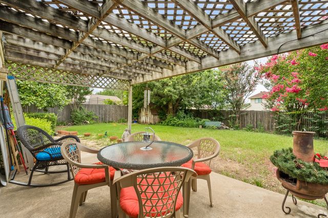 203 Juniper Drive, Arlington, TX 76018