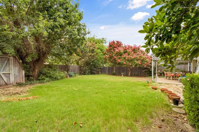 203 Juniper Drive, Arlington, TX 76018
