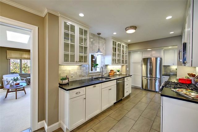 470 cole Avenue, Providence, RI 02906