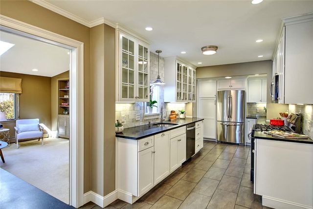 470 cole Avenue, Providence, RI 02906