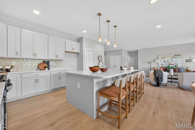 207 Kreder Lane, St Charles, MO 63304