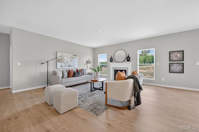 207 Kreder Lane, St Charles, MO 63304