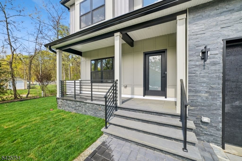 136 Irwin St, Springfield Twp., NJ 07081 — photo 3