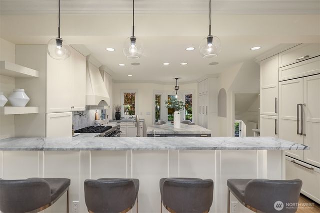 3715 47th Place NE, Seattle, WA 98105