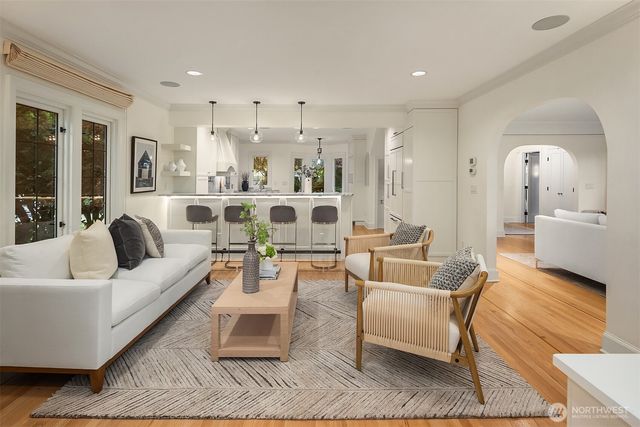 3715 47th Place NE, Seattle, WA 98105