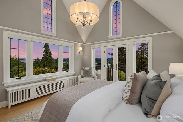 3715 47th Place NE, Seattle, WA 98105