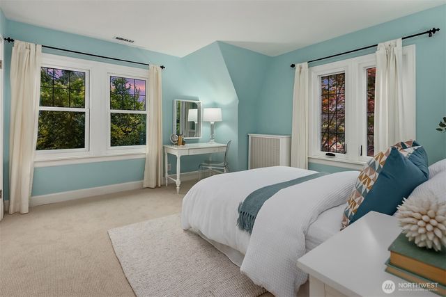 3715 47th Place NE, Seattle, WA 98105