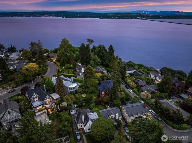 3715 47th Place NE, Seattle, WA 98105