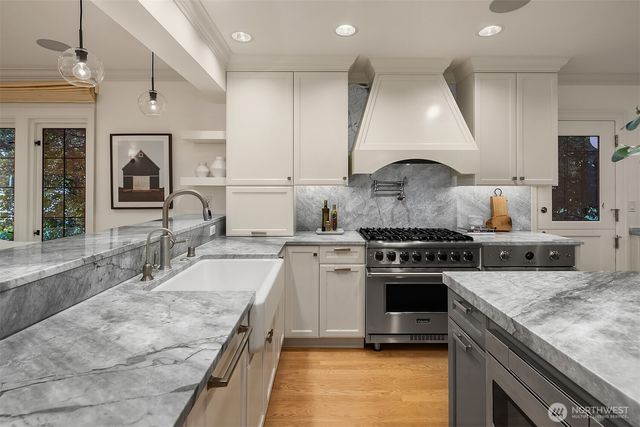 3715 47th Place NE, Seattle, WA 98105