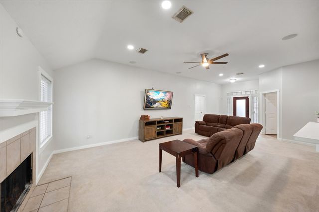7318 Ramblewood Drive, Magnolia, TX 77354