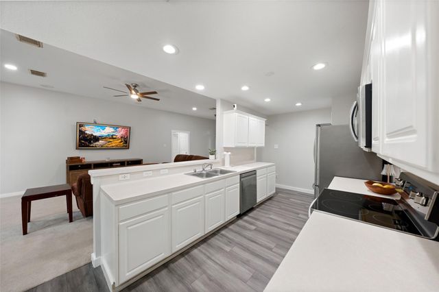 7318 Ramblewood Drive, Magnolia, TX 77354