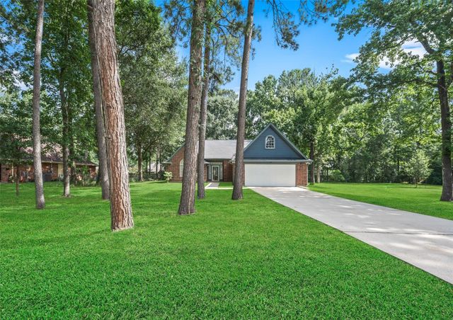 7318 Ramblewood Drive, Magnolia, TX 77354