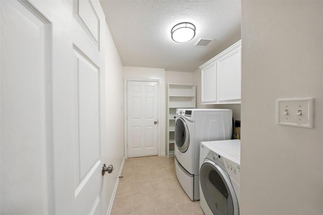 7318 Ramblewood Drive, Magnolia, TX 77354