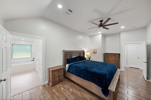 7318 Ramblewood Drive, Magnolia, TX 77354