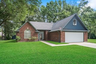 7318 Ramblewood Drive, Magnolia, TX 77354