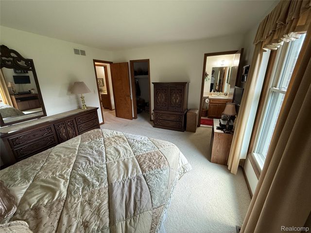 49747 Jefferson Court, Shelby Charter Township, MI 48315
