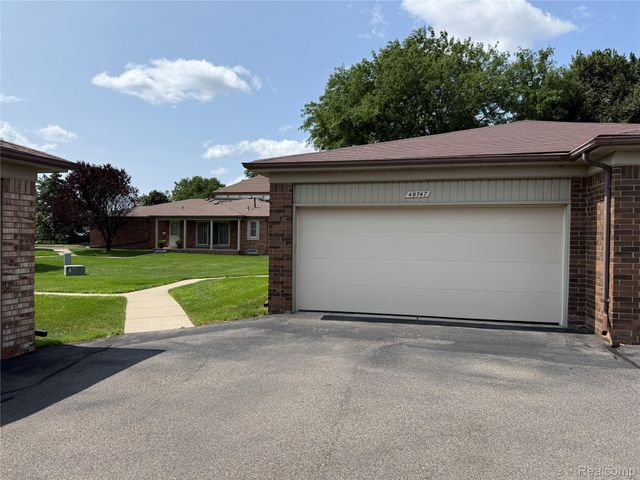 49747 Jefferson Court, Shelby Charter Township, MI 48315