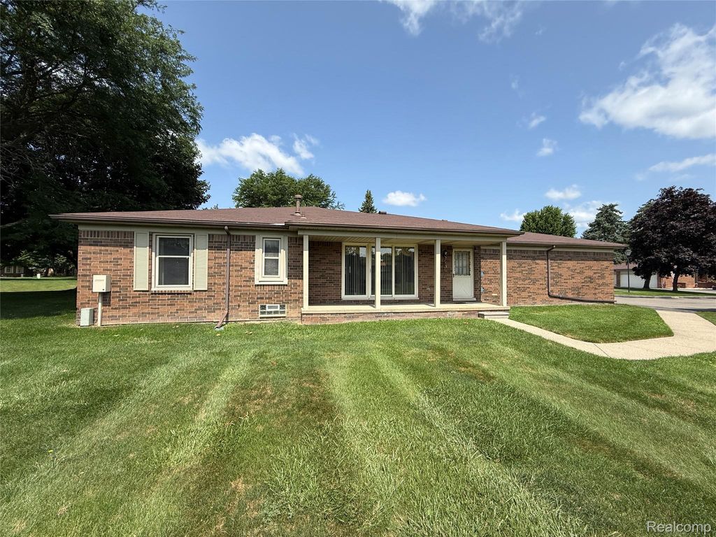49747 Jefferson Court, Shelby Charter Township, MI 48315