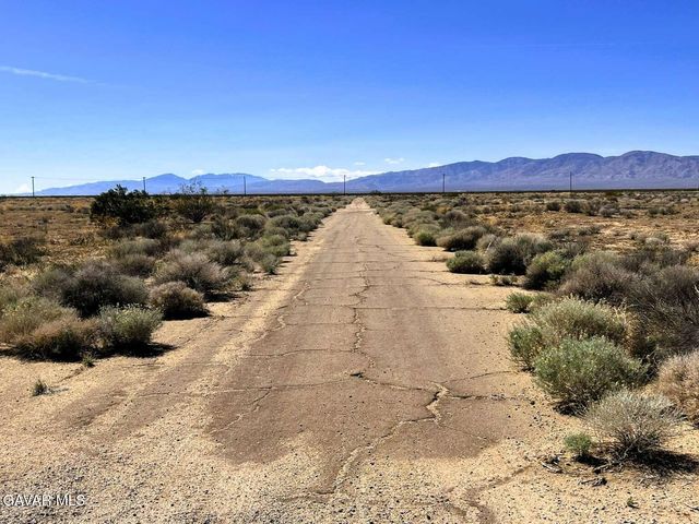 7851 Peach Avenue, California City, CA 93505