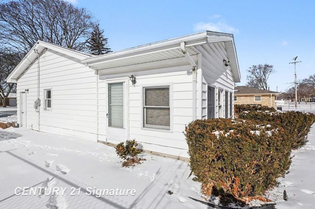 2834 Clayburn Road, Saginaw Twp, MI 48603