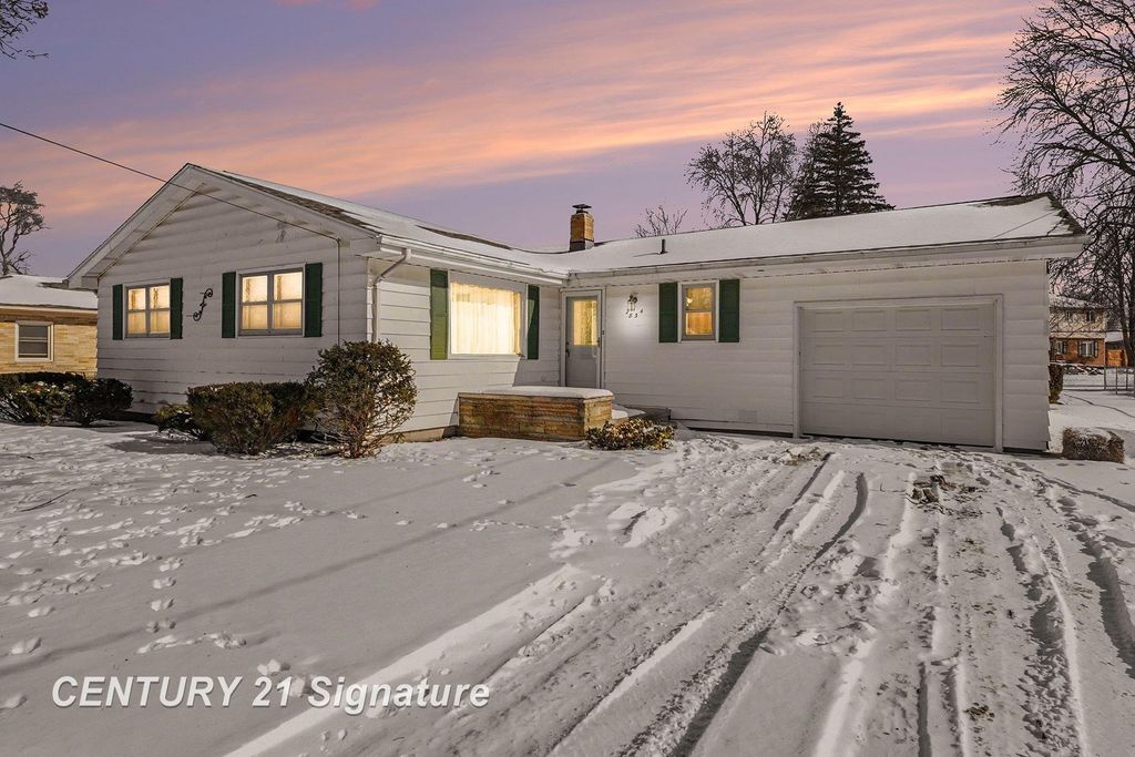 2834 Clayburn Road, Saginaw Twp, MI 48603