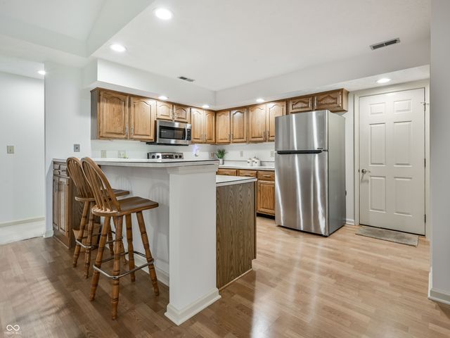 9540 Drakeford Drive, Indianapolis, IN 46260