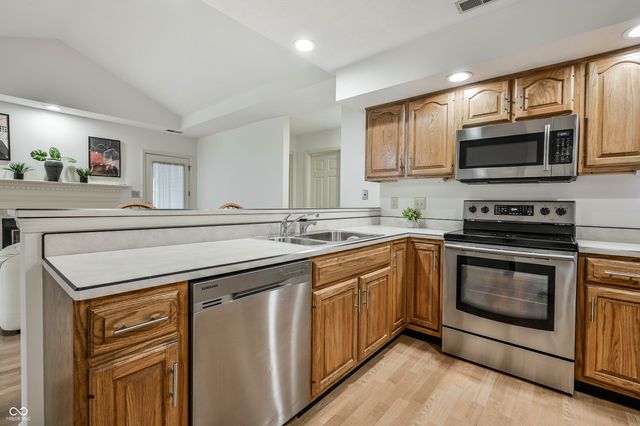 9540 Drakeford Drive, Indianapolis, IN 46260