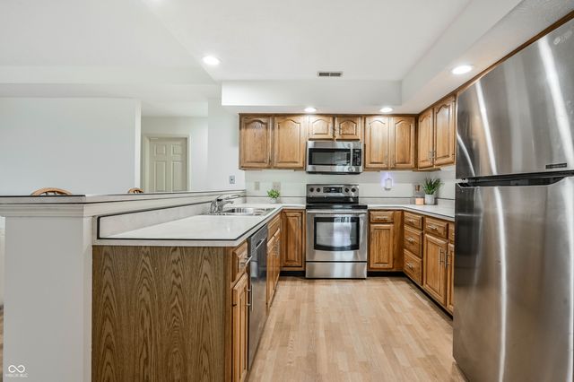 9540 Drakeford Drive, Indianapolis, IN 46260