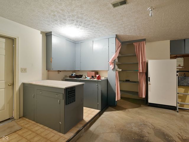 9540 Drakeford Drive, Indianapolis, IN 46260