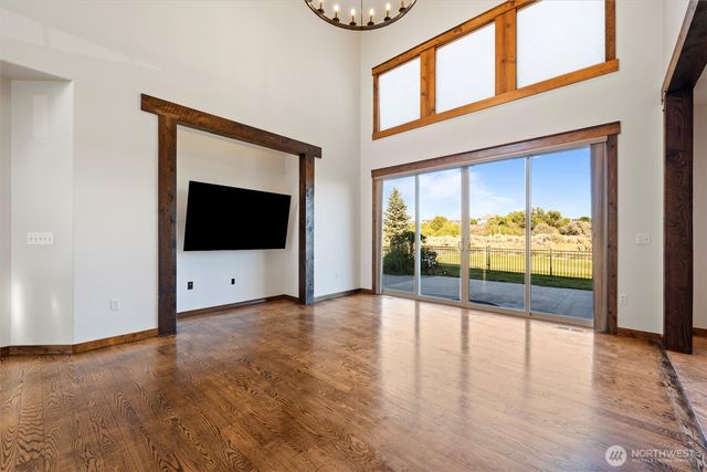 7298 Dune Lake Road SE, Moses Lake, WA 98837