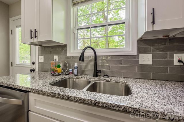 614 E Front Street, Statesville, NC 28677