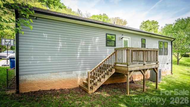 614 E Front Street, Statesville, NC 28677