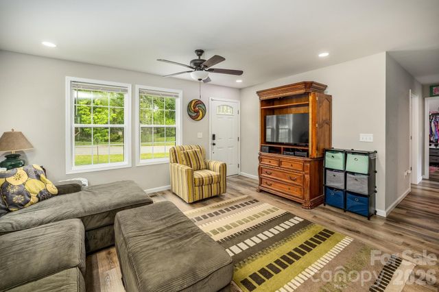 614 E Front Street, Statesville, NC 28677