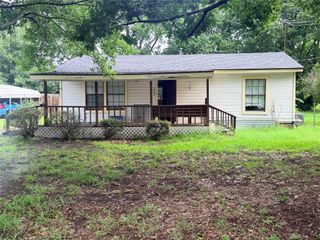 302 W Lamm Street, Blue Ridge, TX 75424