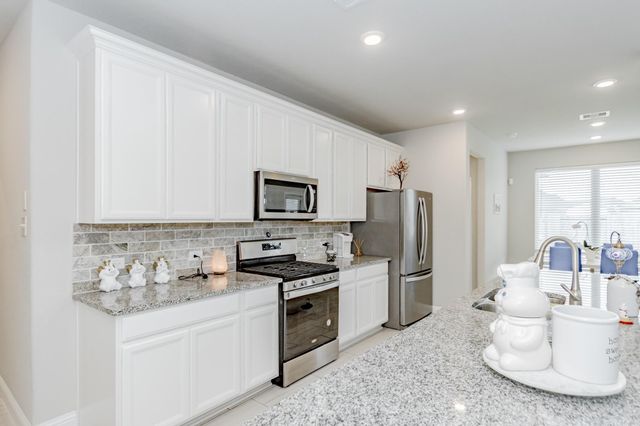 319 Clifton Crane Road, La Porte, TX 77571