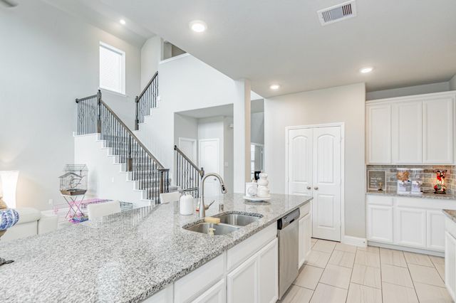 319 Clifton Crane Road, La Porte, TX 77571