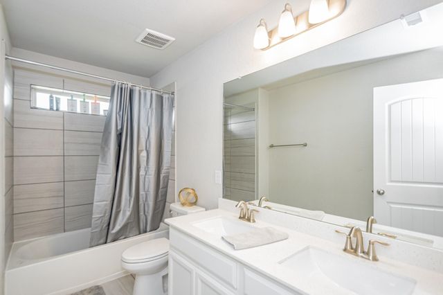 319 Clifton Crane Road, La Porte, TX 77571