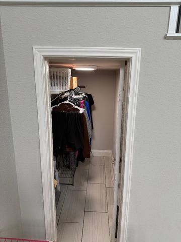 319 Clifton Crane Road, La Porte, TX 77571