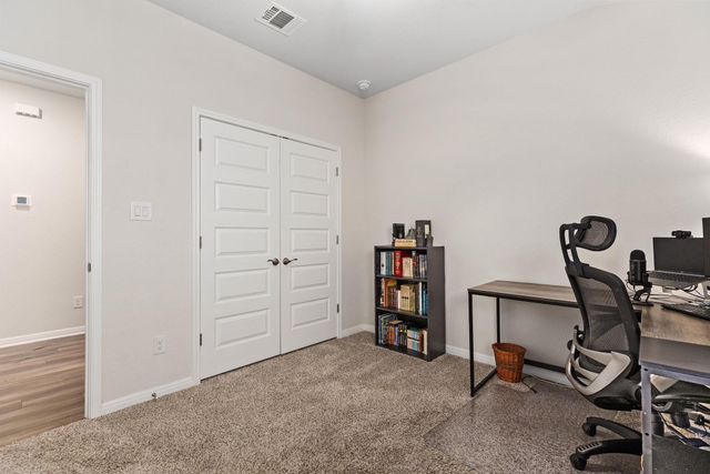 934 Main ST, Hutto, TX 78634