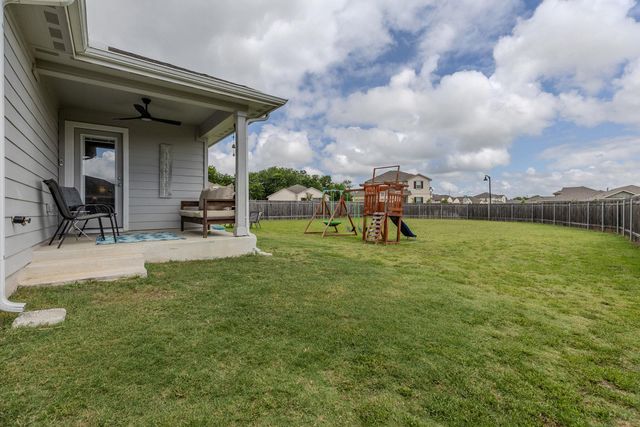 934 Main ST, Hutto, TX 78634